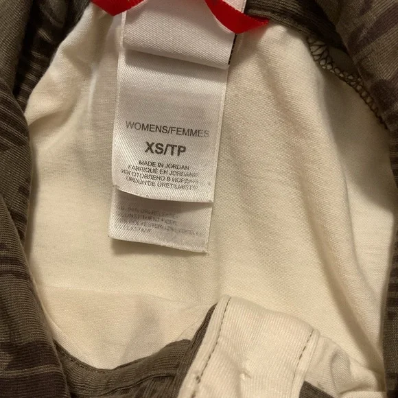 The North Face Women’s Henley Pullover Hoodie Ivory - Picture 10 of 12